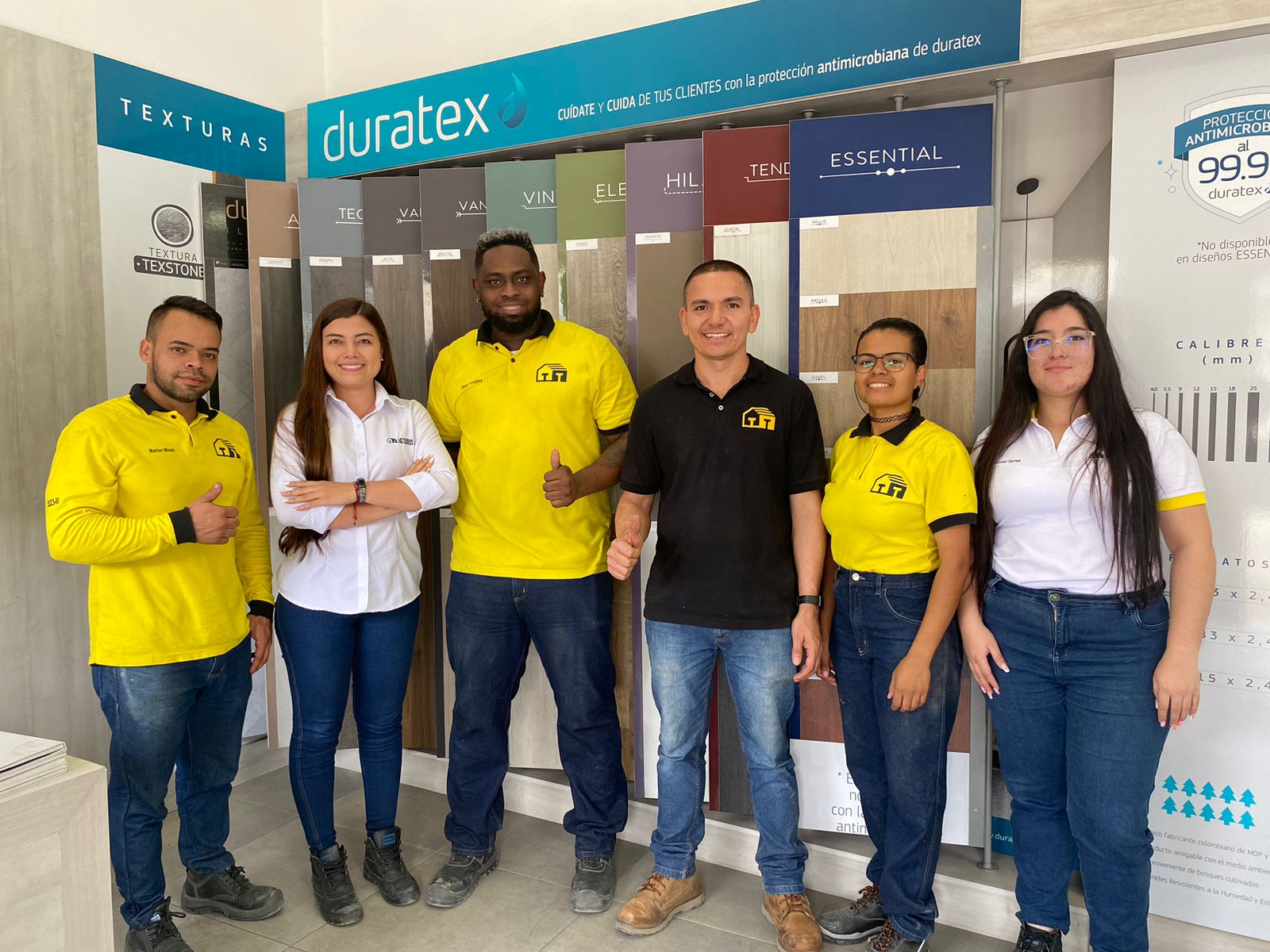 Trabaja con Nosotros - La Tienda del Triplex